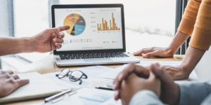 TRAINING ONLINE MARKETING ANALYST