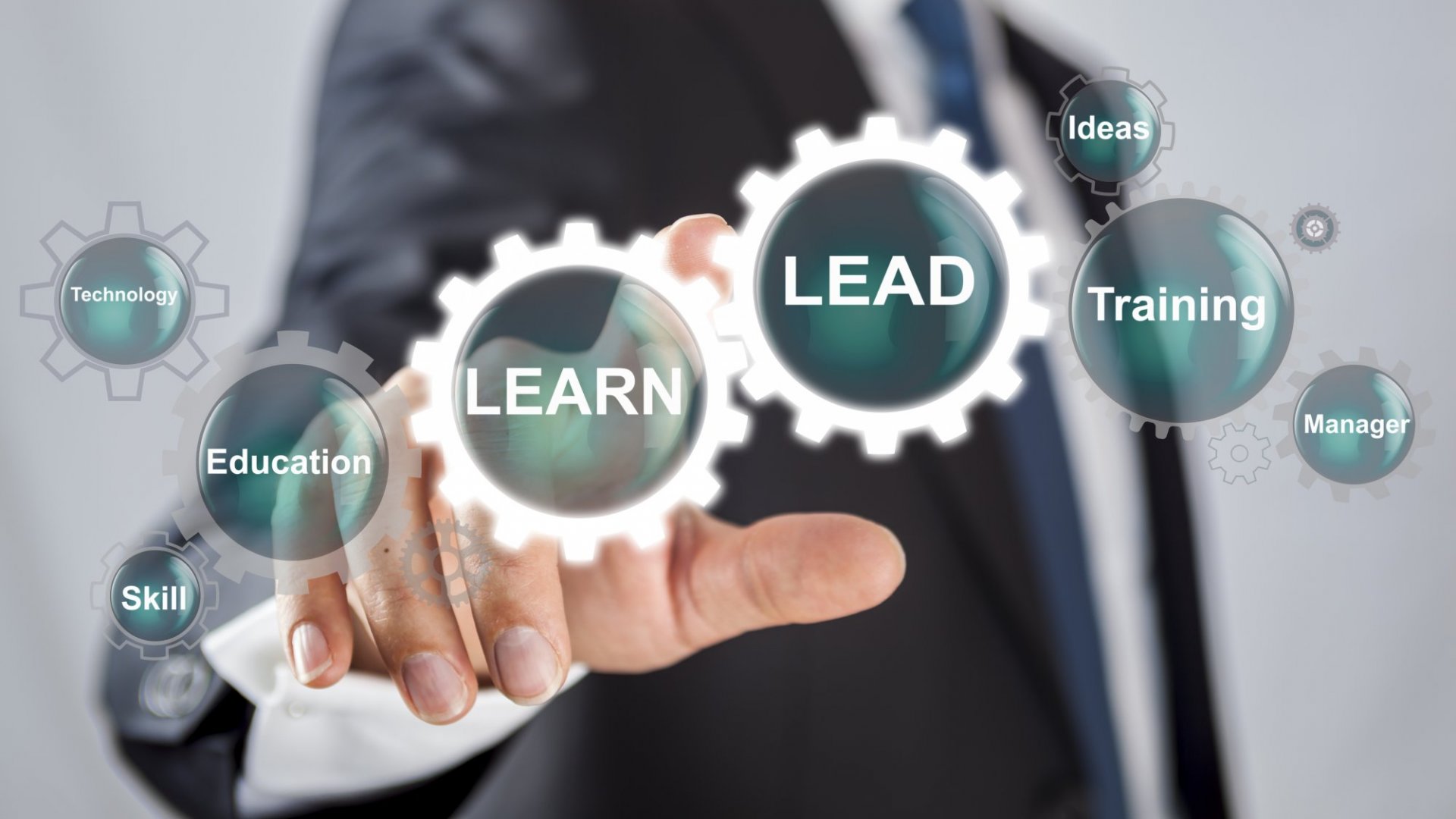 TRAINING ONLINE COMPREHENSIVE LEADERSHIP PROGRAM